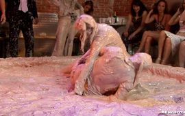 Two luxurious divas got down and dirty with each other